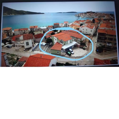 -Villa Šjor -Primošten-Apartmani- has 2 large apartments and 2 smaller ones -Primošten Lokvice 6