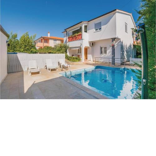 1 Bedroom Amazing Apartment In Fazana