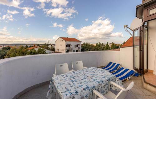 1 Bedroom Cozy Apartment In Jadranovo