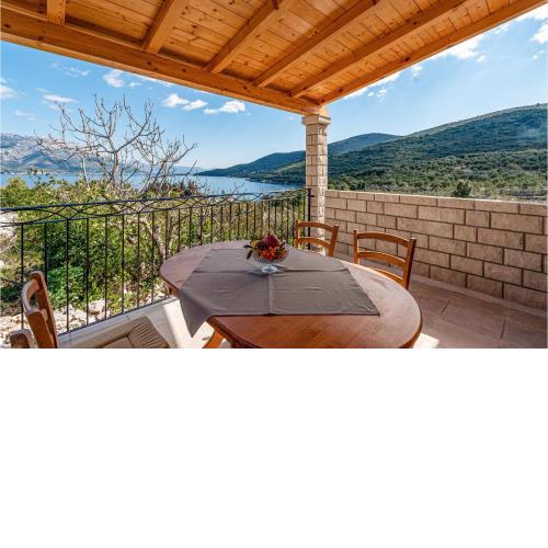 1 Bedroom Cozy Apartment In Kneze
