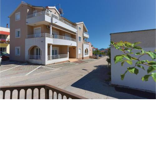 1 Bedroom Cozy Apartment In Vodice