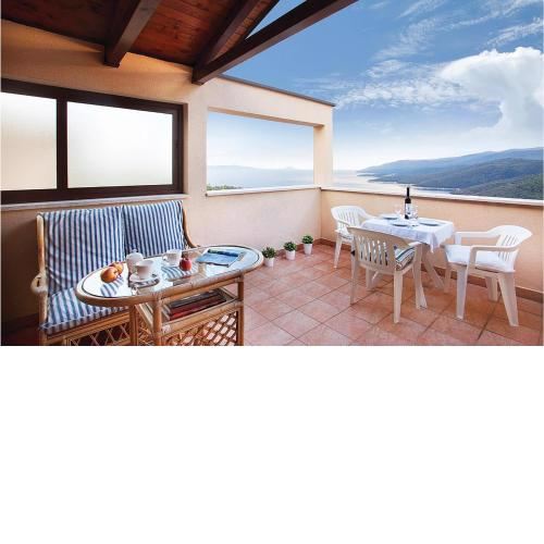 1 Bedroom Gorgeous Apartment In Rabac