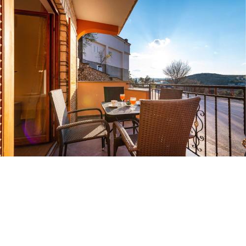 2 Bedroom Amazing Apartment In Modric
