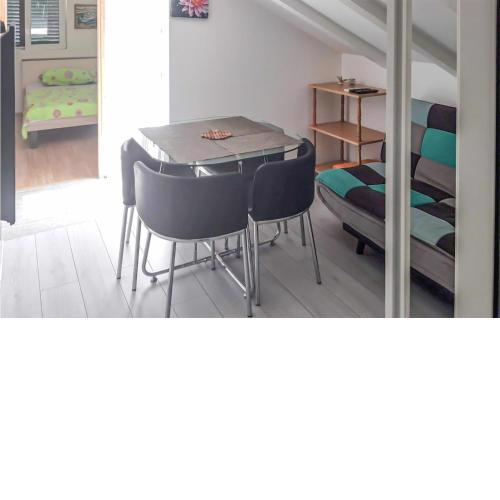 2 Bedroom Amazing Apartment In Ugljan