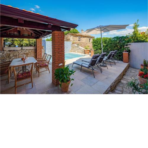 2 Bedroom Amazing Apartment In Vizinada