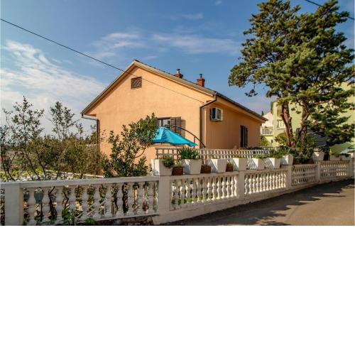 2 Bedroom Beautiful Apartment In Novi Vinodolski