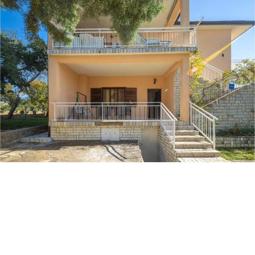 2 Bedroom Gorgeous Apartment In Novi Vinodolski