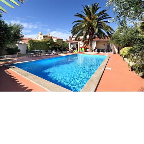 2 Bedroom Gorgeous Home In Pula