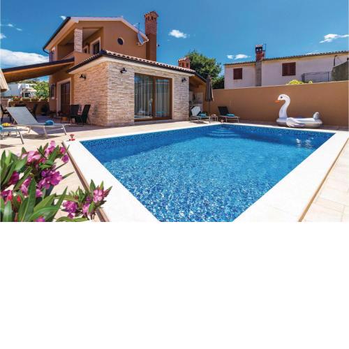 2 Bedroom Lovely Home In Pula