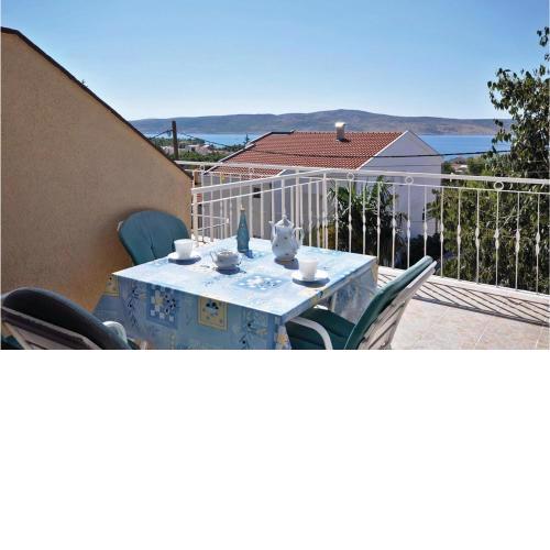 2 Bedroom Nice Apartment In Starigrad Paklenica