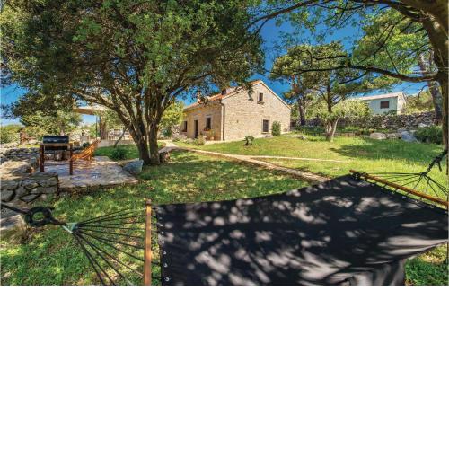 2 Bedroom Nice Home In Novalja