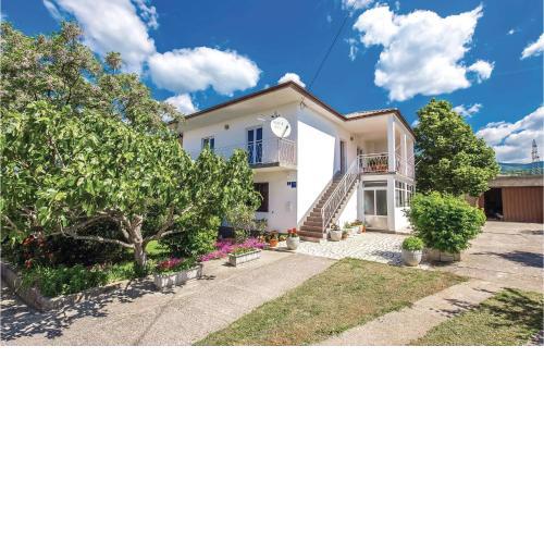 2 Bedroom Stunning Apartment In Novi Vinodolski
