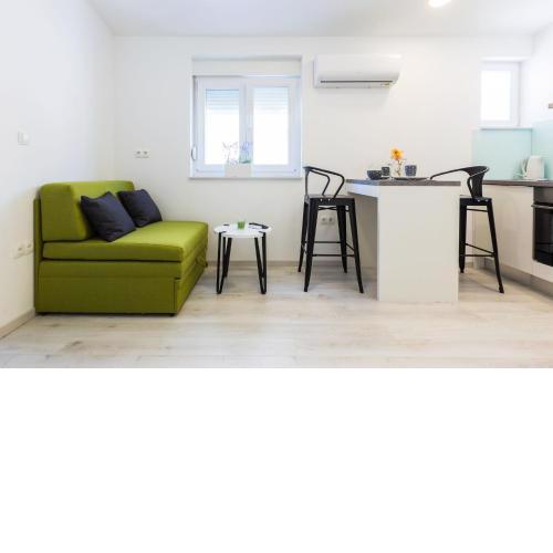 2sis apartments