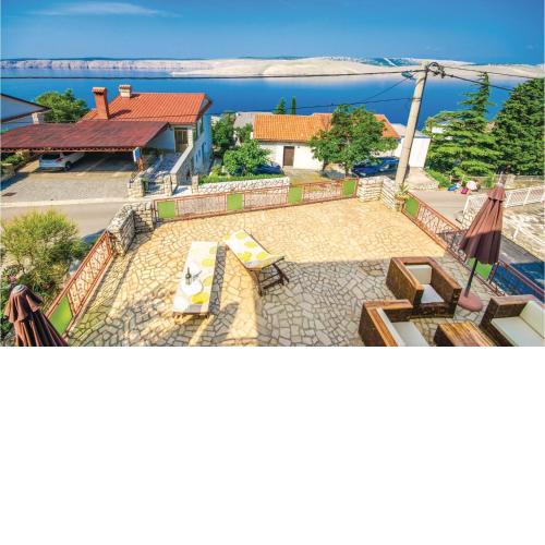 3 Bedroom Beautiful Home In Jadranovo