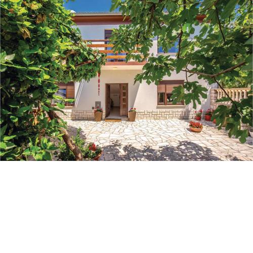 3 Bedroom Gorgeous Home In Jadranovo