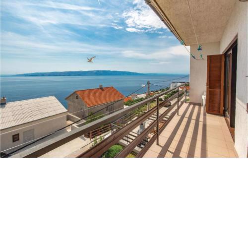 3 Bedroom Lovely Apartment In Senj