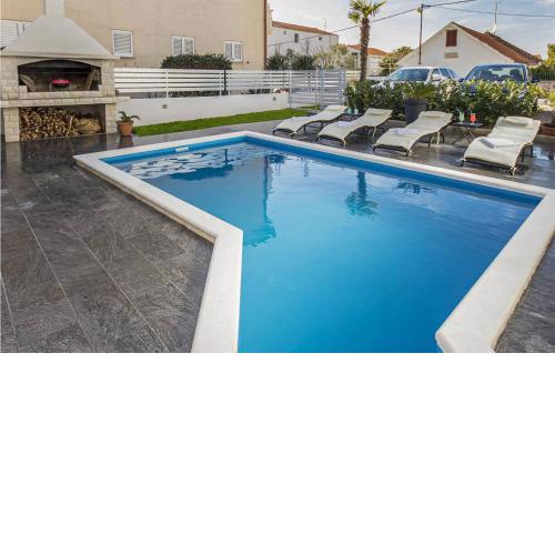 3 Bedroom Lovely Home In Vodice