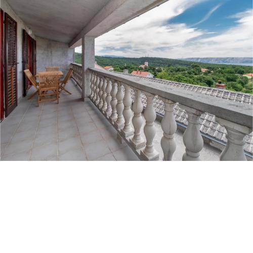 3 Bedroom Stunning Apartment In Novi Vinodolski