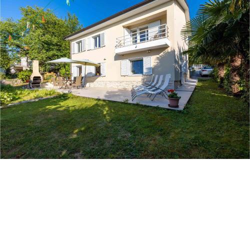 3 Bedroom Stunning Home In Malinska