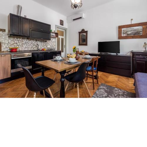 4 Bedroom Apartment