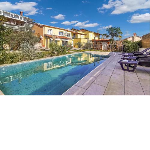4 Bedroom Cozy Home In Opatija