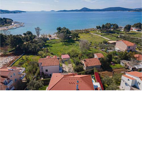 4 Bedroom Cozy Home In Vodice