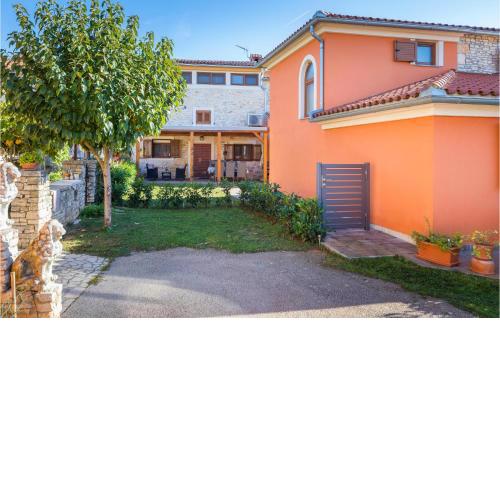4 Bedroom Gorgeous Home In Vodnjan