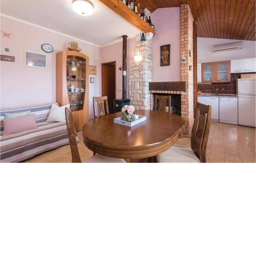 4 Bedroom Nice Home In Nova