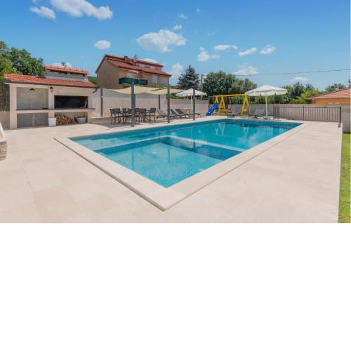 4 Bedroom Stunning Home In Imotski