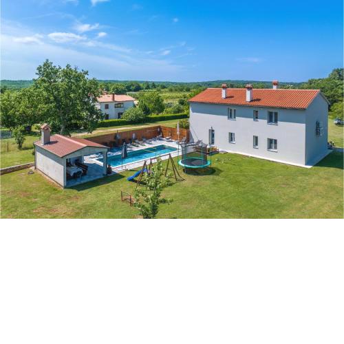 6 Bedroom Beautiful Home In Nedescina