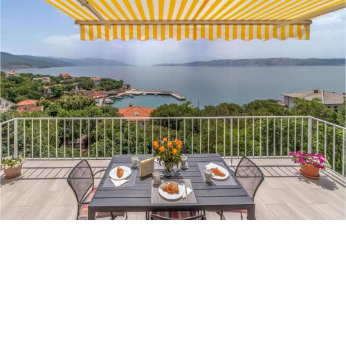 6 Bedroom Gorgeous Home In Novi Vinodolski