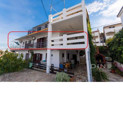 A1 - large apt with big terrace balcony & sea view