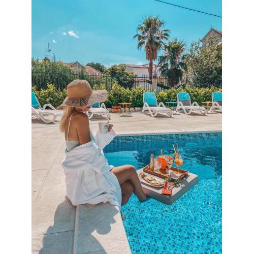 Agava Lux Rooms&Pool