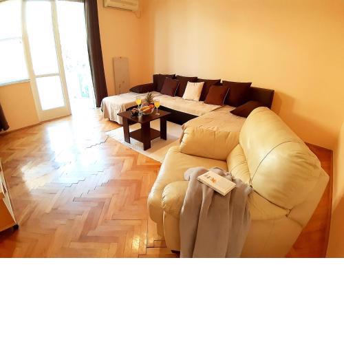 Amarena Apartment