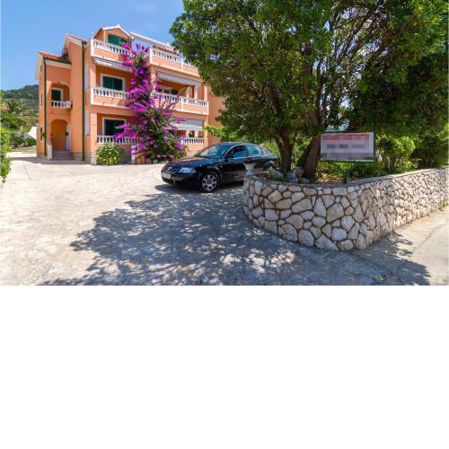 Amazing Apartment In Barbat Na Rabu With Wifi