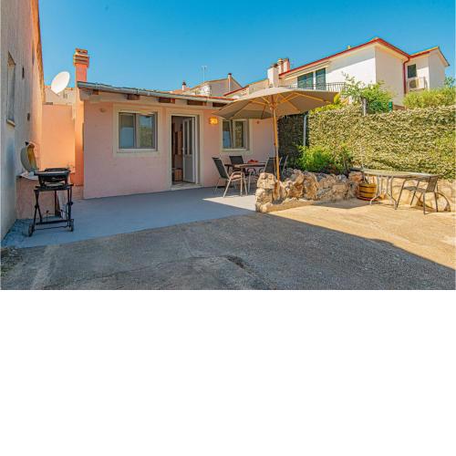 Amazing Apartment In Brodarica With Wifi