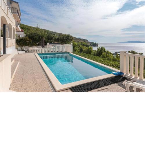 Amazing Apartment In Lokva Rogoznica