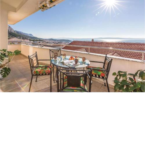 Amazing Apartment In Makarska With Wifi