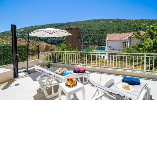 Amazing Apartment In Mokosica With Wifi