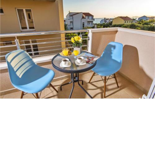 Amazing Apartment In Podstrana With Wifi