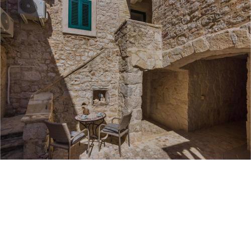 Amazing Apartment In Privlaka With Wifi