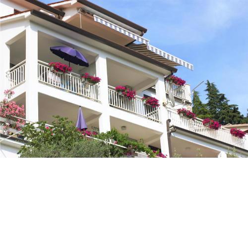 Amazing Apartment In Rabac With 3 Bedrooms And Wifi