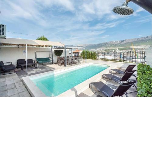 Amazing Apartment In Split With Kitchen