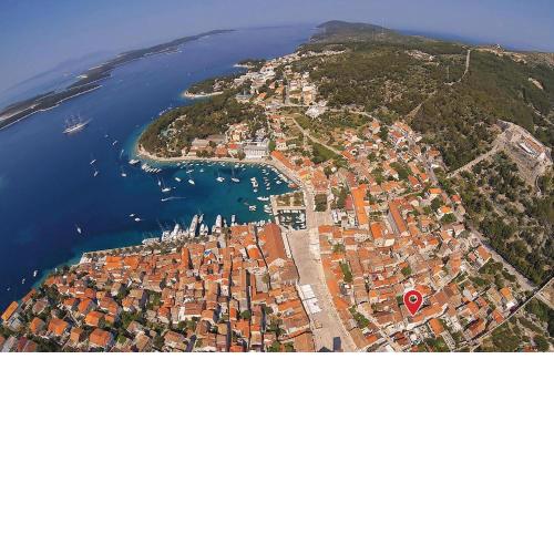 Amazing Home In Hvar With Kitchen