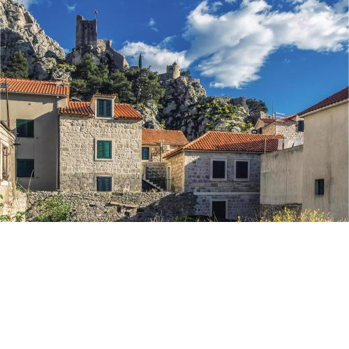 Amazing Home In Omis With Wifi