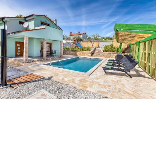 Amazing Home In Pula With Kitchen