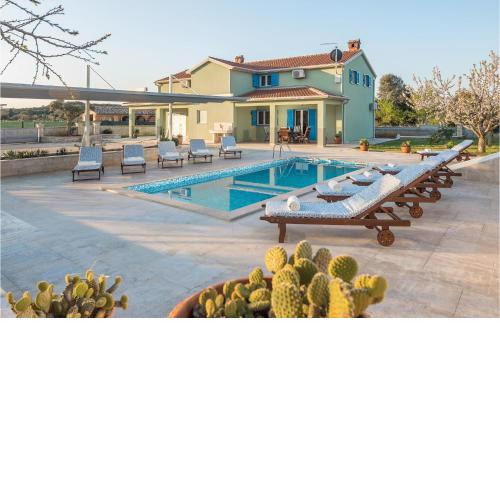 Amazing Home In Rovinj With Wifi