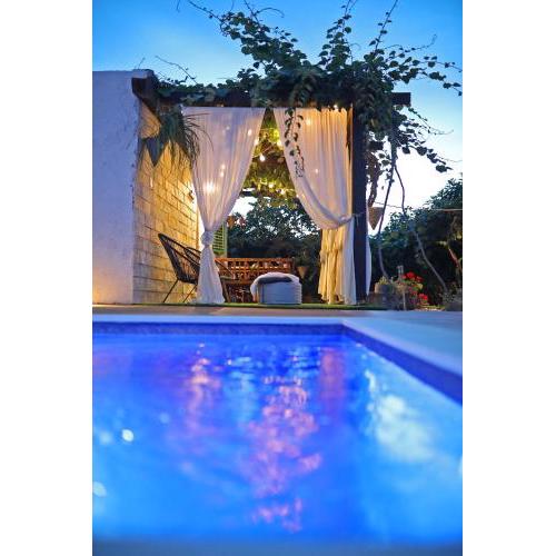 Anchi Holliday House