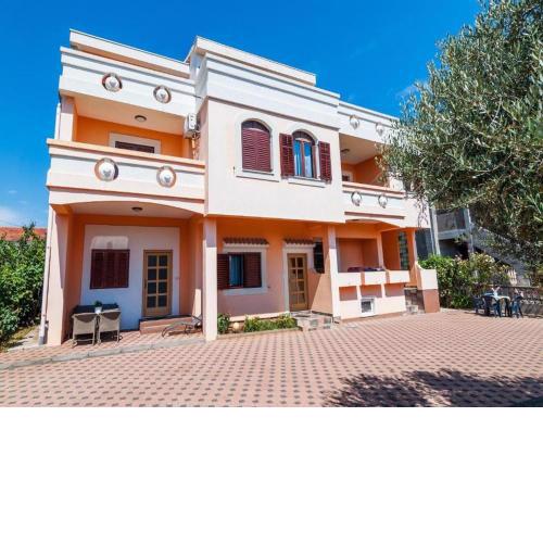 Angelo's Apartments
