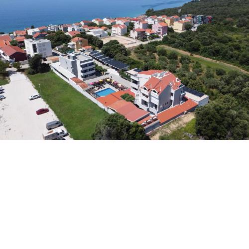 Aparthotel Plat